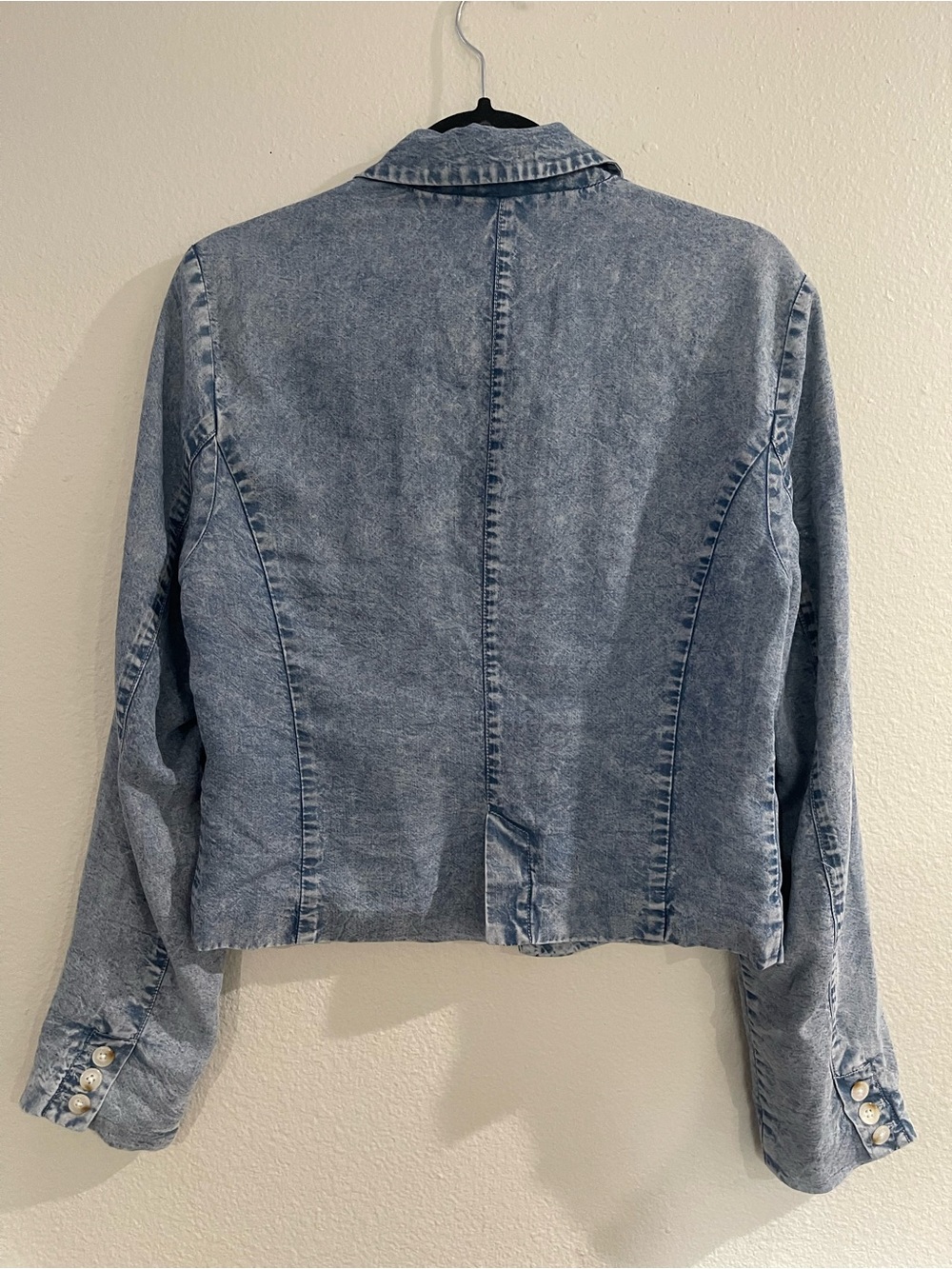 Anthropologie cropped washed demin jacket in blue size M - Picture 4 of 4